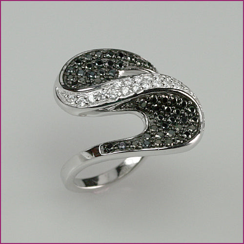 925 Silberring mit schwarzen und weißen Zirkonia