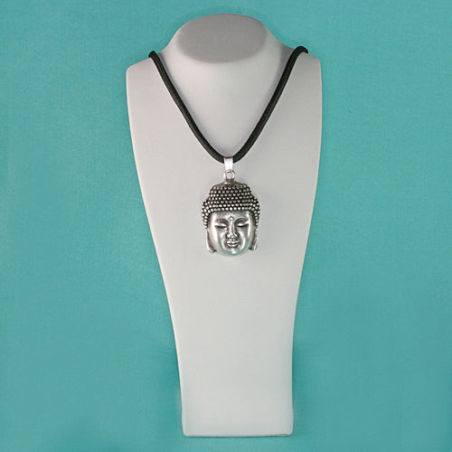 Zamak Anhänger versilbert an Textilband