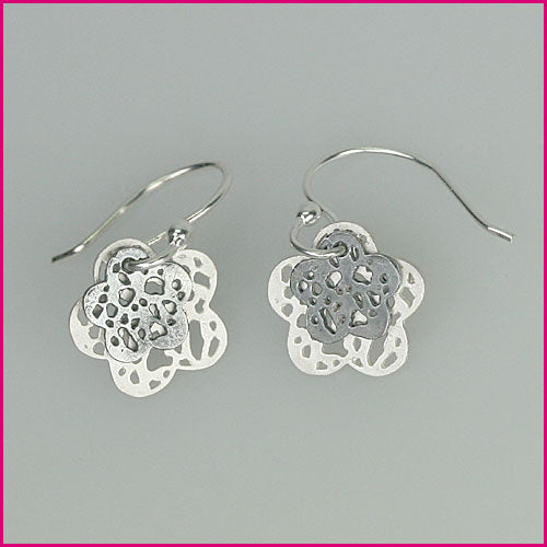 925 Silber Ohrhänger mit Blumenmotiv