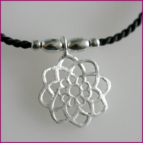 Perlseide Armband