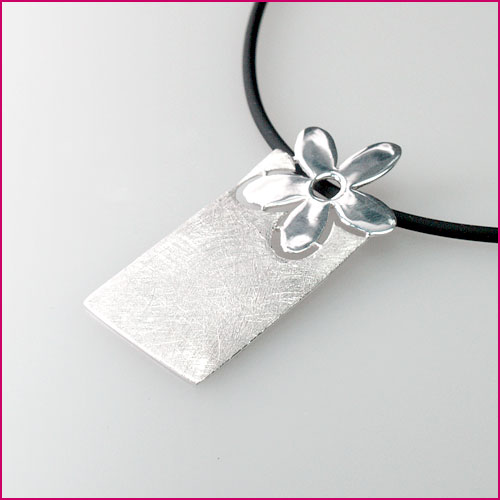 925 Silber Anhänger mit Blumenmotiv