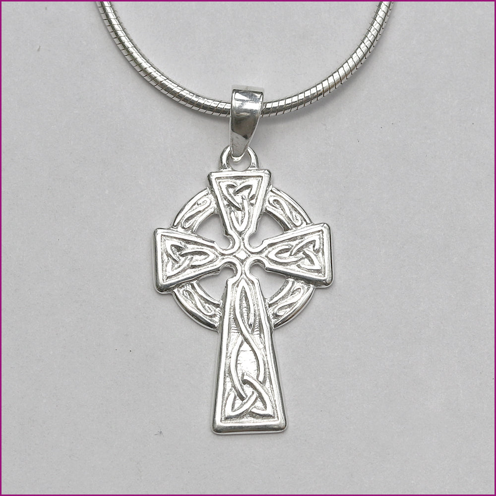 925 Silber Anhänger mit Fahan-Mura-Kreuz mit keltischem Knotenmuster