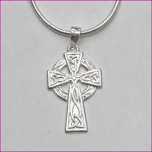 925 Silber Anhänger mit Fahan-Mura-Kreuz mit keltischem Knotenmuster